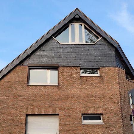 Messezimmer Am Thewissenweg Düsseldorf Exteriér fotografie