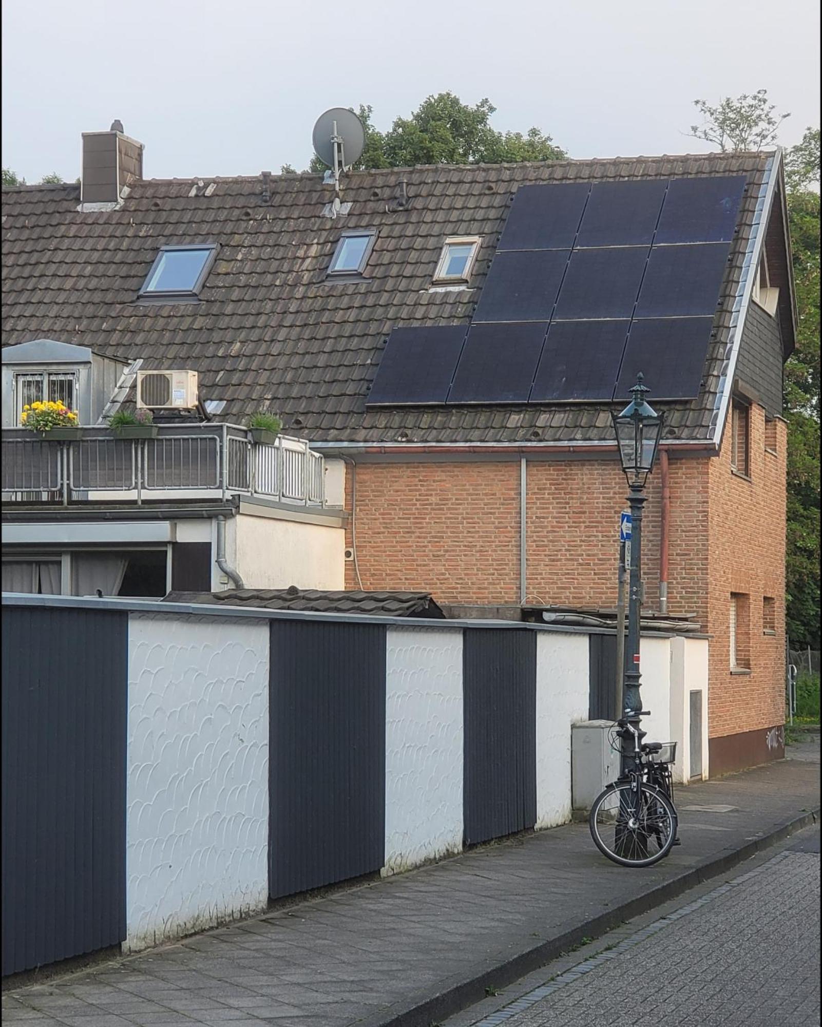 Messezimmer Am Thewissenweg Düsseldorf Exteriér fotografie