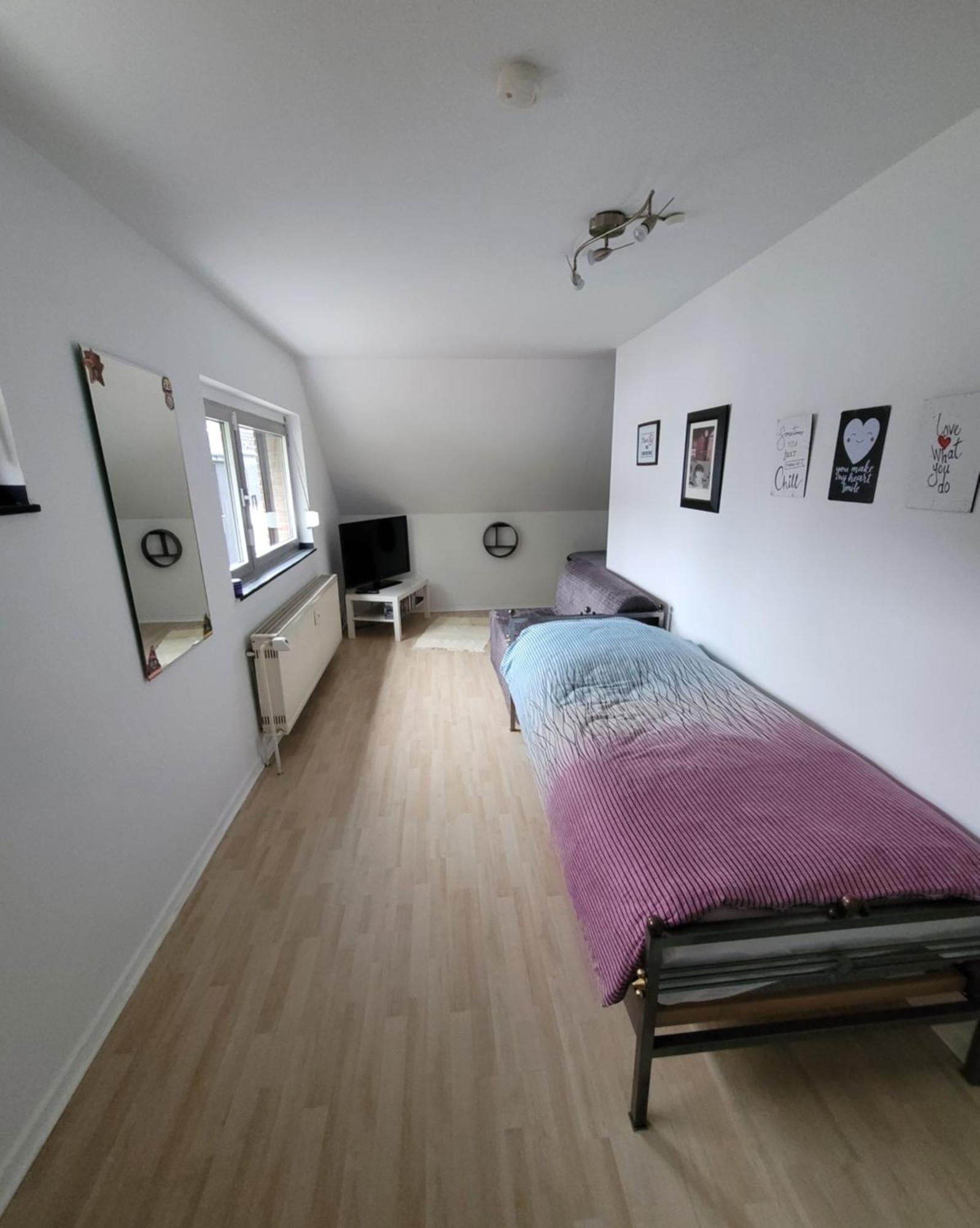 Messezimmer Am Thewissenweg Düsseldorf Pokoj fotografie