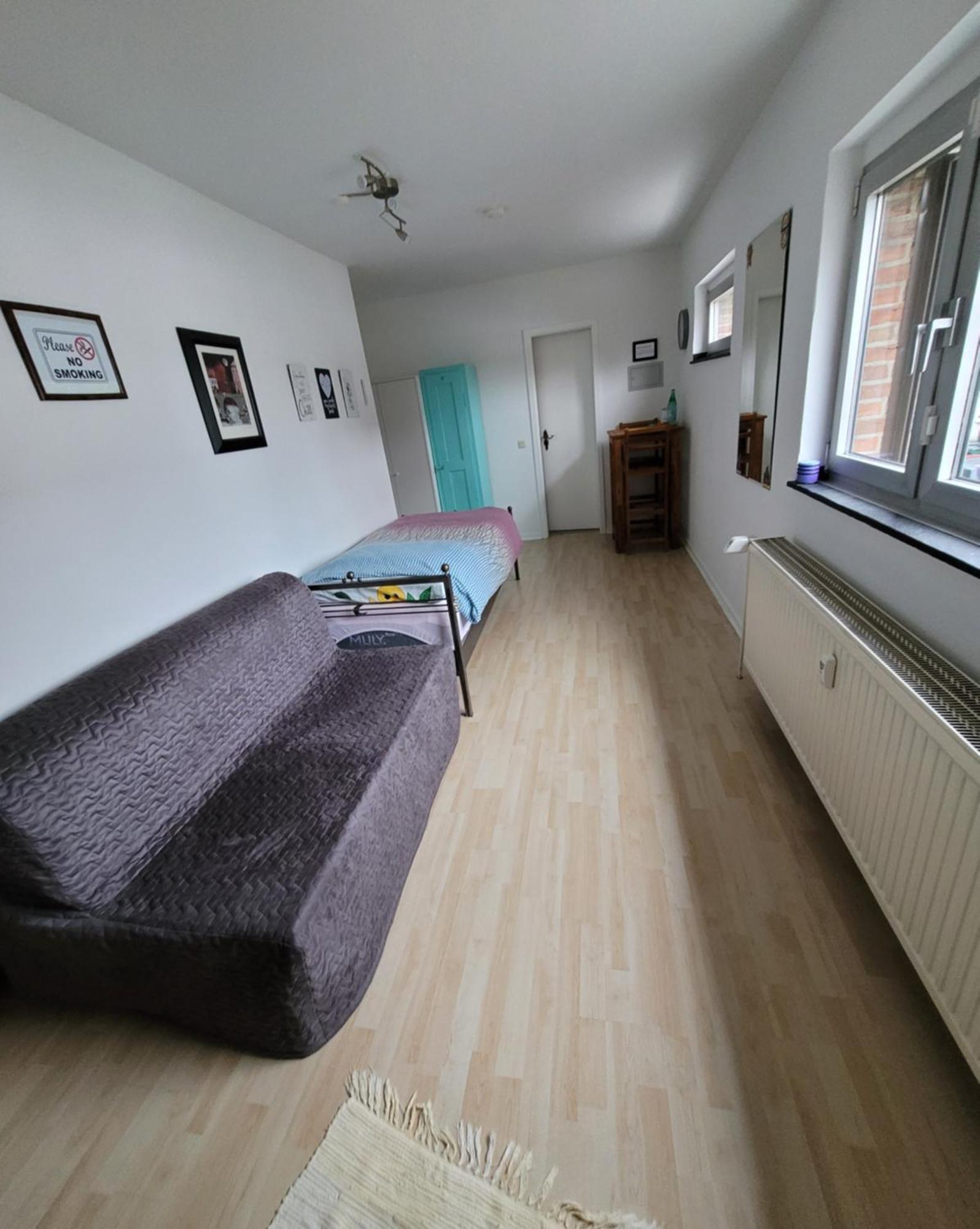 Messezimmer Am Thewissenweg Düsseldorf Pokoj fotografie