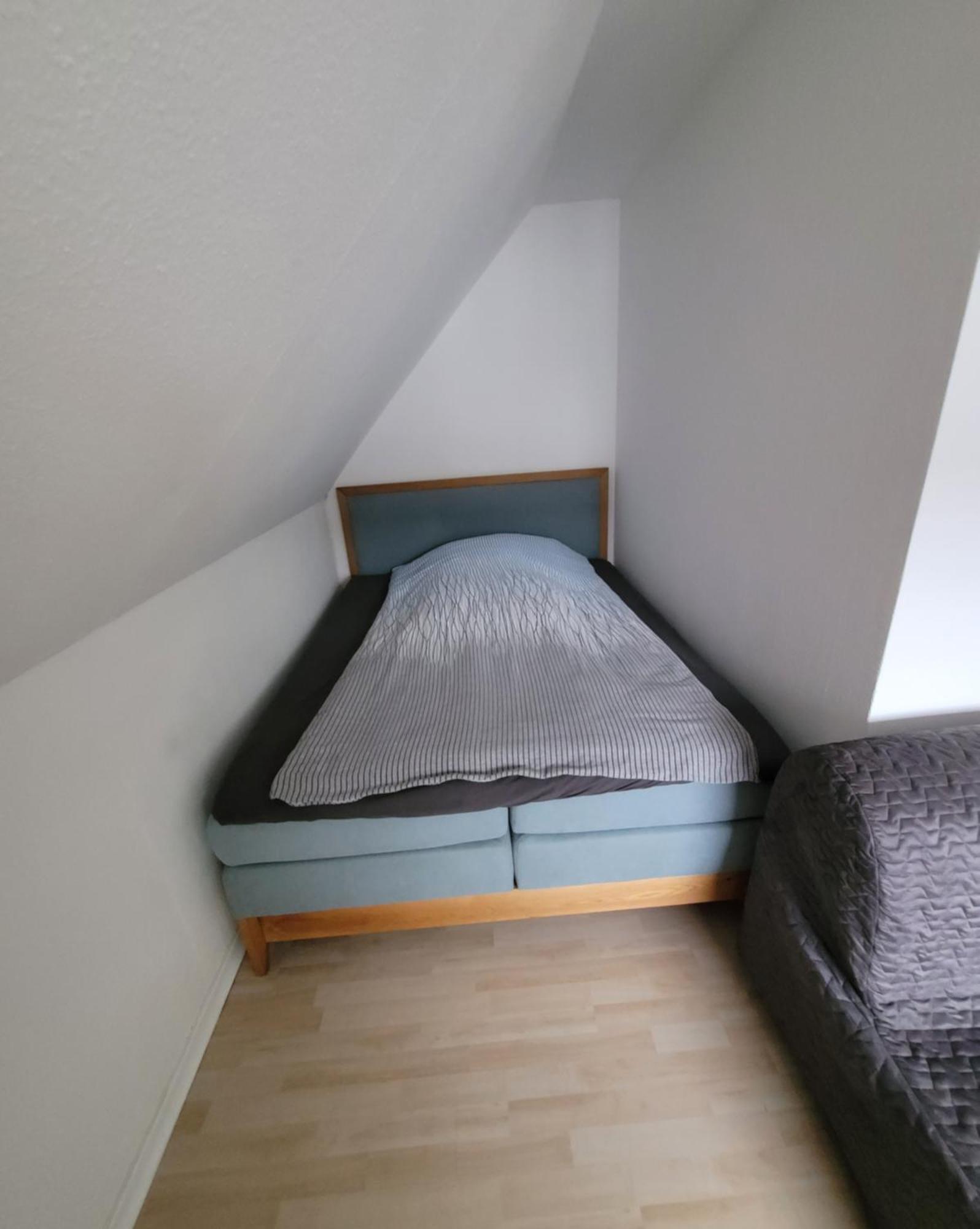 Messezimmer Am Thewissenweg Düsseldorf Pokoj fotografie